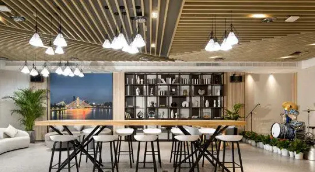 New Century Manju Hotel (Ningbo Nantang Old Street Railway Station), Забронировать Отель Нинбо Чжэцзян, рядом с Железнодорожный вокзал Нинбо