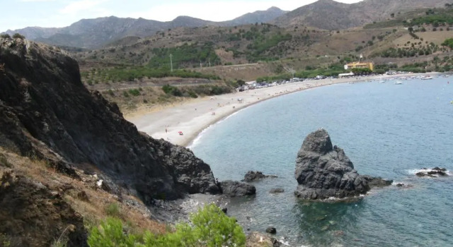 Кровать в общем номере Alberg Costa Brava