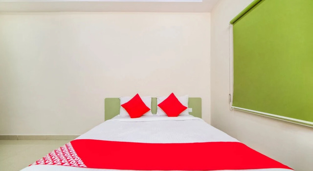 Oyo 40806 Airport Pride Inn, Rezerwuj Hotel Maisaram Telangana