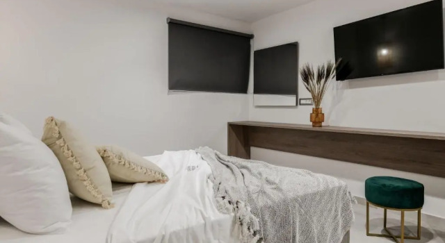 Lagoon Luxury Suites, Забронировать Отель Василикос Закинф, рядом с Пляж Банана-Бич