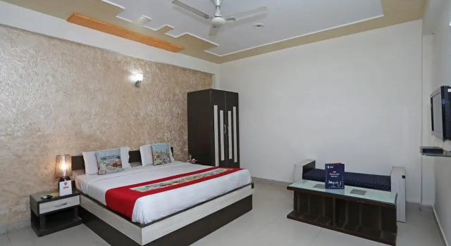 Двухместный номер Standard OYO 11005 Hotel Shanti Palace