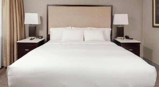 Номер Standard с балконом Best Western Plus Miamisburg-Dayton Suites, Banquets & Hotel
