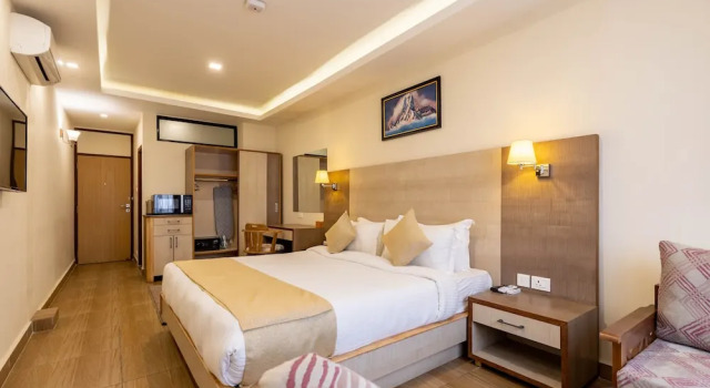 Двухместный номер Standard с балконом Sarovar Residency Serviced Apartment Hotel