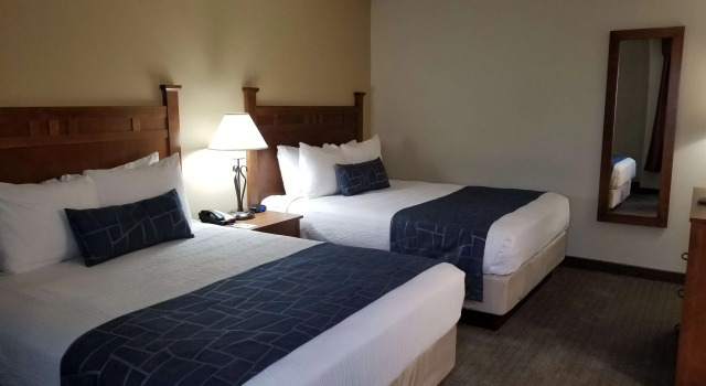 Четырёхместный люкс с 2 комнатами Best Western Paint Pony Lodge