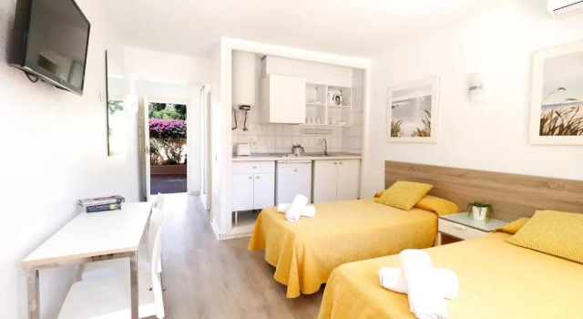 Студия Naika Studios & Apartments