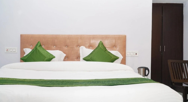 Hotel Le-Crown