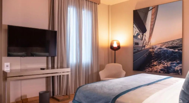 Полулюкс с балконом Miramare Suites