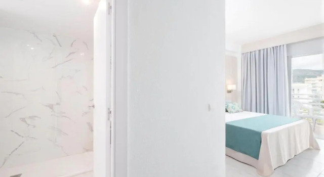 Двухместный номер Standard azuLine Hotel Palmanova Garden