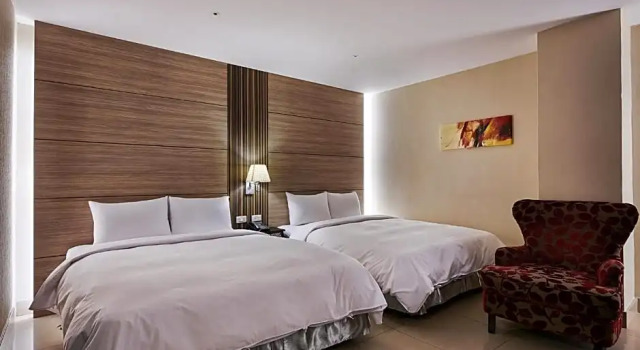 Четырёхместный номер Standard Delton Hotel Love River