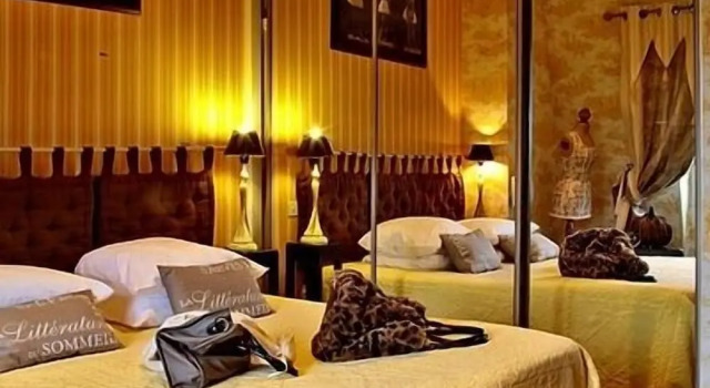 Двухместный номер Superior Logis Hôtel Hostellerie Saint-Jacques