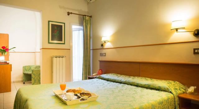 Hotel Montreal, Забронировать Отель Отели Флоренции с завтраком, рядом с Баптистерий сан Джовани, Завтраки