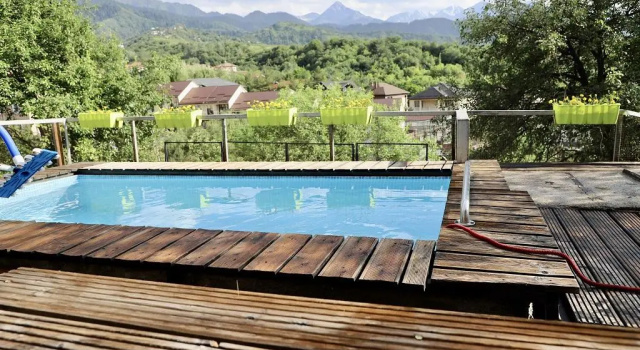 Dom na gore, Boek Pension Hotels in Alma-Ata met parkeren, Parkeren