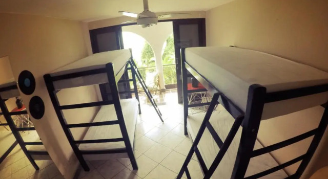 Кровать в общем номере Hostel House 84
