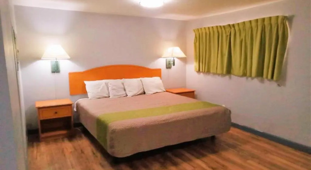 Standard Zimmer OYO Hotel Midland
