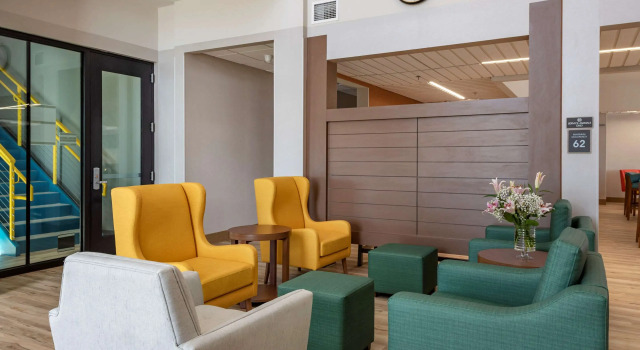 MainStay Suites Colorado Springs East - Medical Center Area, Buchen Sie Hotel Hotels in Colorade Springs mit Pool, Schwimmbad