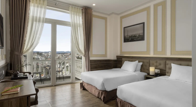 Двухместный номер Deluxe New Life Dalat Hotel