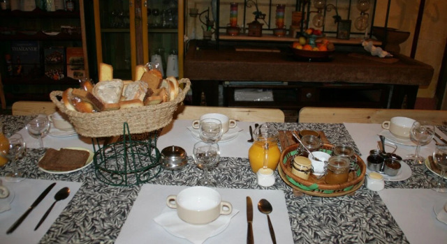 Chambres d'Hôtes de La Vallée Du Serein, Buchen Sie Hotel Molay Frankreich