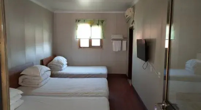 Xinxin Farmhouse, Book Hotel Hoteller i Beijing Province med parkering, Parkering