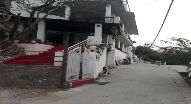 Towns Pride Lake View by StayApart, Rezervovat Hotel Bhimtal Uttarakhand