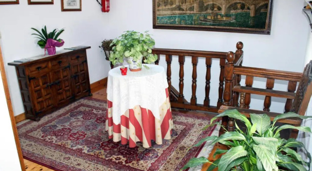 Hospedaje Angelica, Забронировать Отель Сантильяна-дель-Мар Cantabria Coast, рядом с Музей инквизиции