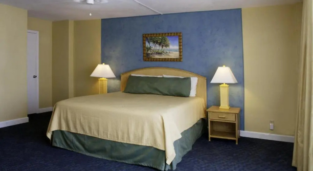 Sea Club IV Resort, Забронировать Отель Дейтона-Бич Daytona Beach Area, рядом с Пресвитерианская церковь Westminster By The Sea