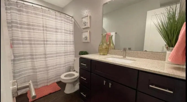 Апартаменты с 2 комнатами Evies Campus-close 2 bedroom luxury