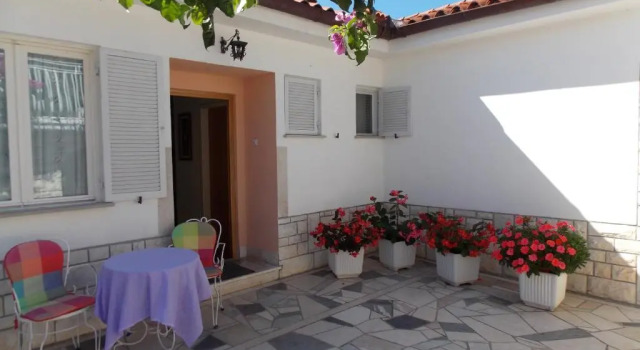 Apartments & Rooms Karmen