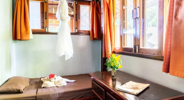 Коттедж с балконом Greenhouse Siargao Roadside Boutique Apartments
