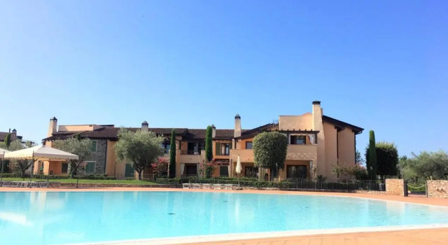 Апартаменты с 2 комнатами Esclusivo trilocale in residence di pregio con piscina