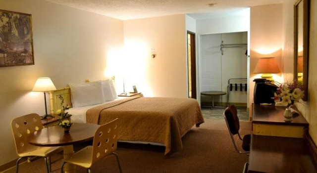 Hoo-Doo Motel, Rezervovat Motel Drumheller 