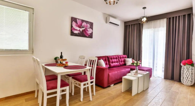 Апартаменты с балконом Apartments Royal Lux