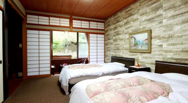 Yuseikan, Prenota Hotel Urugi 
