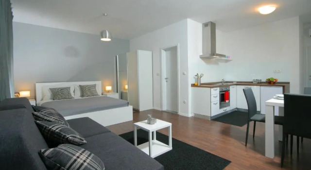 Студия Charm Apartments And Rooms