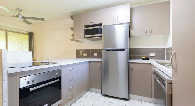 Апартаменты Standard с 3 комнатами с балконом Port Douglas Sands Resort