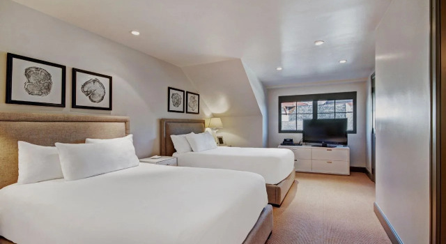 Vail Resorts Legendary Lodging at Ritz-Carlton Residences, Забронировать Отель Отели Вейл с бассейном, Бассейн
