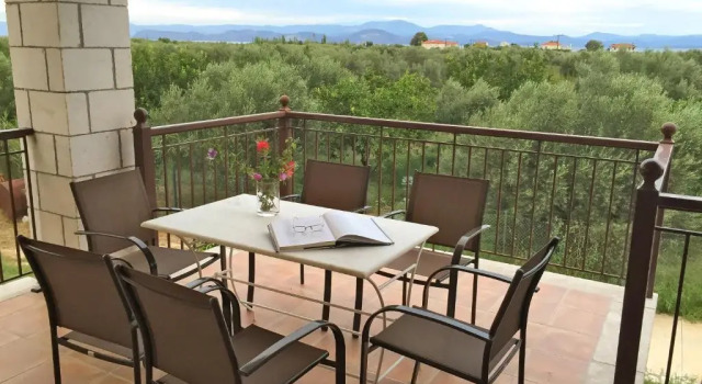 Коттедж Glyfada Villas