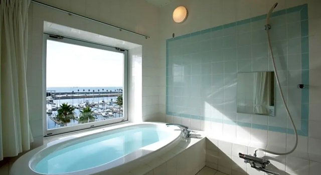 Трёхместный номер Deluxe с видом на море Wakayama Marina City Hotel
