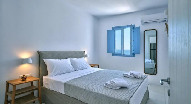 Etherio Apartment III, Prenota Appartamento Piso Livadi Paro