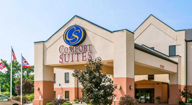 Люкс Comfort Suites South Point - Huntington