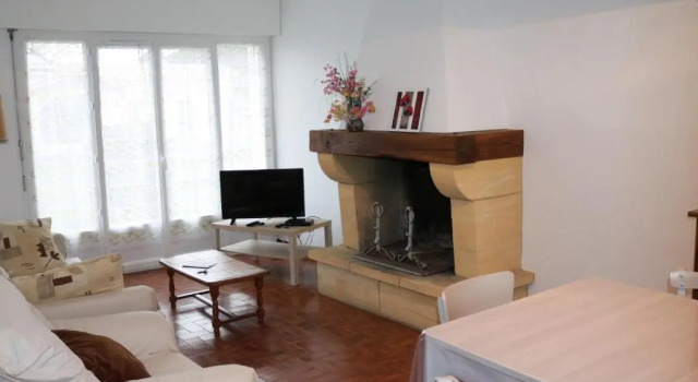 Maison avec Jardin près du Lac de Gastes - 6 pers, Ménage inclus, Idéale Familles - FR-1-319-407, Prenota Hotel Hotel a Aquitania con parcheggio, Parcheggio