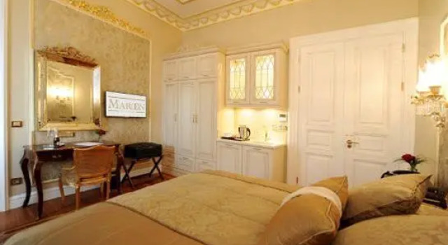 Maroonist Rooms