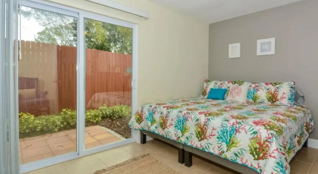 Lovely Cottage near the Beach and Downtown Sarasota