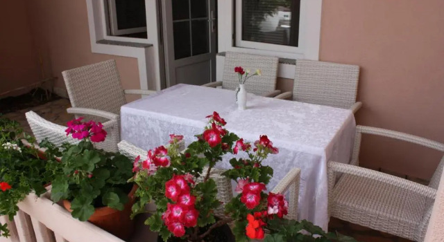 Апартаменты Apartments Tanja & Josipa