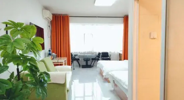 Кровать в общем номере Century Hongyuan Hotel (Chongqing Road Branch)