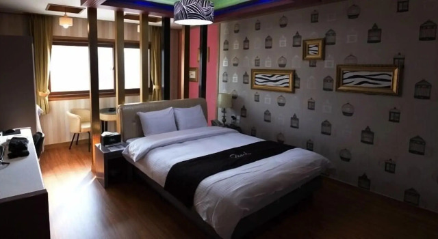 The 7 Business Hotel