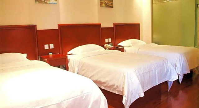 GreenTree Inn Anhui Hefei Railway Station Qinggong Mall Express Hotel, Prenota Hotel Hefei Anhui