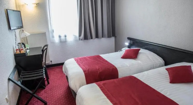Двухместный номер Superior Logis Hôtel Murtel