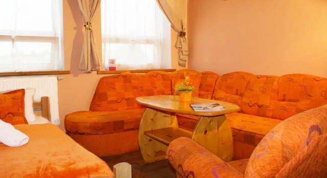 Полулюкс Apartmány Renomal