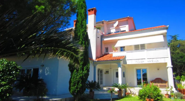 Villa Lucija, Prenota Villa Arbe 