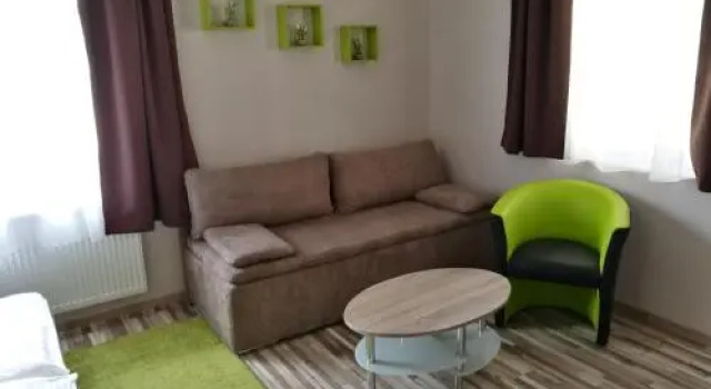 Börzsöny Apartman, Book Apartment Hotels in Pest with Parking, Parking